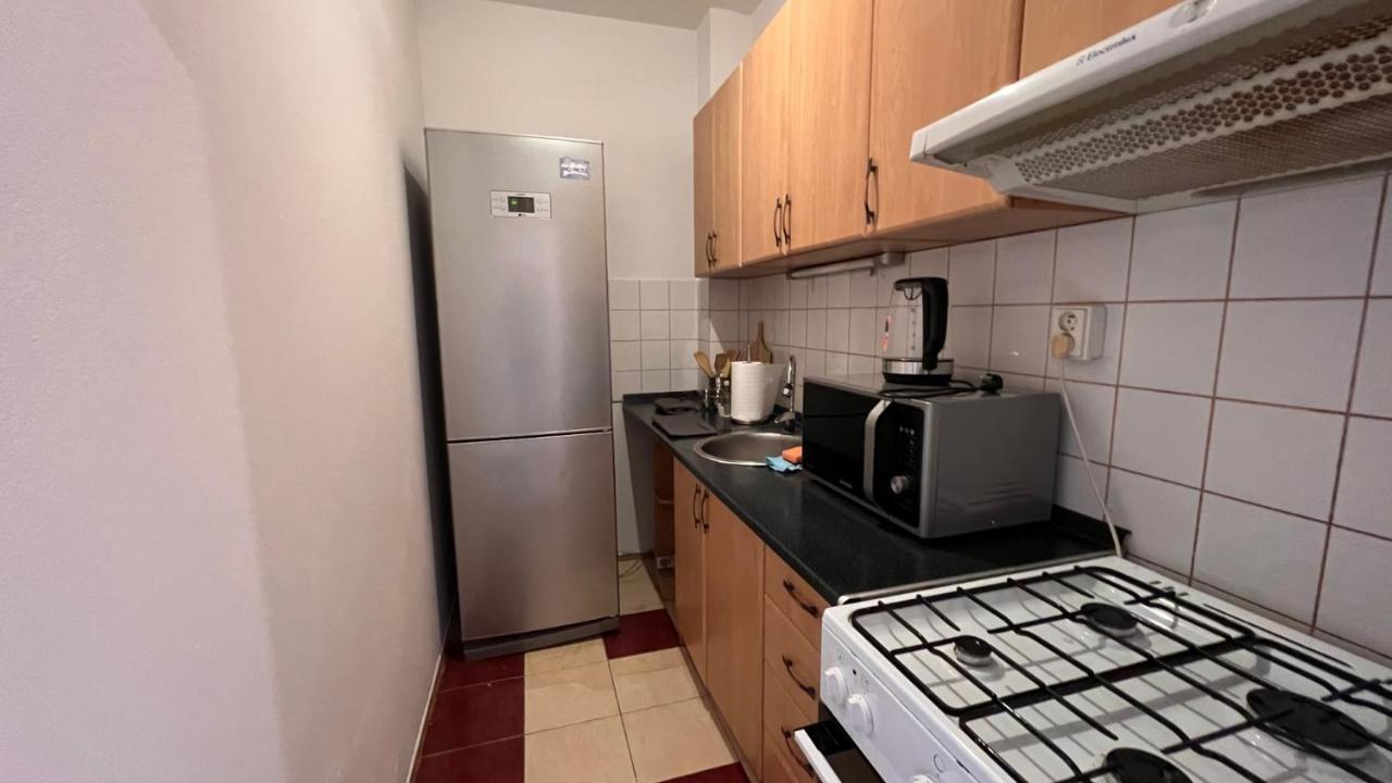 2 Room Apartment, Near Oc Galeria, Petrzalka Братислава Экстерьер фото